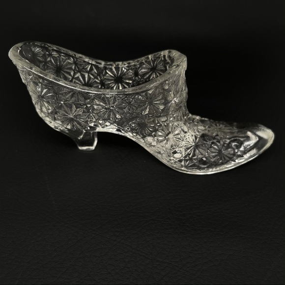 50s Clear Fenton Daisy & Button Slipper Trinket